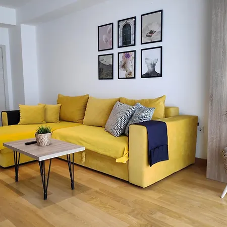 Golden View Apartment *